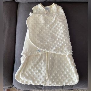 HALO Sleepsack Plush Dot Velboa Swaddle, Cream, Newborn